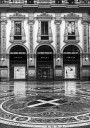 Prada Milan Façade Black & White Plakat Plakat / 100x150cm