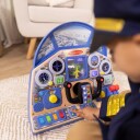Melissa & Doug Jet Pilot Interaktivt Leketøy med Cockpit-funksjoner