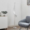 Lucande Edano LED-gulvlampe i vridd form