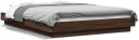  Sengeramme med LED-lys brun eik 135x190 cm konstruert tre 8721102617775