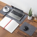 Kikkerland Skrivebordsunderlag i Filt 12"x24" med Gummibase