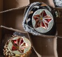 Und Julekule svart glassløk med glitterdekor & krater