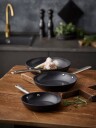 Pillivuyt Travo stekepanne keramisk non-stick 28 cm svart aluminium