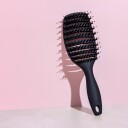 Yuaia Haircare Curvy Brush Soft Black