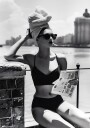 Women Reading Newspaper Print Plakat Plakat / 50x70cm