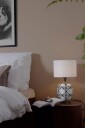 PR Home   Lampebase New York   Hvit
