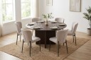 Edda spisegruppe rund 150 cm røkt eik med 6 Elsie spisestoler   Røkt eik/beige