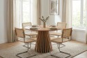 Peyra spisegruppe rund 110 cm eik med 4 Build spisestoler   Eik