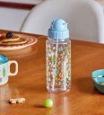 RICE Drikkeflaske i plast for barn med Happy Forest-trykk Blå 500 ml