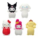 Squishmallows HugMees 25 cm – Hello Kitty My Melody Kuromi Cinnamoroll & Pompompurin Sanrio assortert