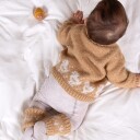 Strikkegenser Lille Kylling m/lue og leggvarmere - garnpakke i Bluum Fluffy Alpaca