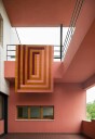 Layered Teklan Labyrinth Ullteppe 250x350 cm Korallfarget / Rosa