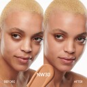 MAC Studio Radiance Serum Foundation 30ml NW30 - Fuktighetsgivende Makeup med Glød