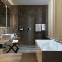 Hansgrohe Fixfit Porter Square Slangeut. Med integrert hylle, Hvit Glass/Krom