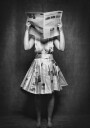 Newspaper Dress Woman Plakat / 70x100