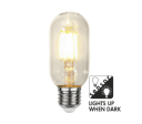 Star Trading E27 Smart LED-pære med Skumringssensor 2100K 290lm 4W