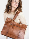 Re:Designed by Dixie Molly Urban skulderveske i skinn Walnut