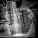 MONOCHROME ANTELOPE CANYON Gorgeous Lightbeam Poster Plakat / 50x50cm