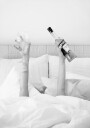 Aperol In Bed Low Key Plakat Plakat / 40x50cm