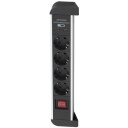 Airam 4-veis grenuttak med 2 USB-porter og strømbryter, 2 m lengde, Hvit