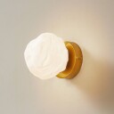 Lindby vegglampe Piatra opal/messing glass Ø 16 cm G9