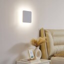 Lucande LED-vegglampe Elrik hvit 22 cm høy metall