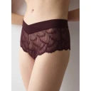 Triumph Love in Lace Shorty Stringtruse Lilla i Polyamid