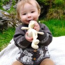 Bluum Strik Strikkejakke Kanin - garnpakke i Bluum Pure Eco Baby Wool