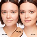 MAC Studio Fix Fluid Foundation SPF 15 NC18 - 30 ml Mattende Fuktighetsgivende
