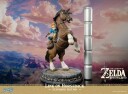First 4 Figures Link på Hest Figur fra The Legend of Zelda: Breath of the Wild - Resinstatue