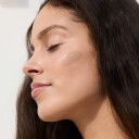 Gosh DEWY Foundation Drops 008 Tan - Lett og Duggfrisk Sminke
