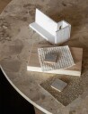 Audo Copenhagen Androgyne spisebord sand stone, ubehandlet eikestativ