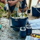 Yeti Beverage Bucket 7,6 Lnavy