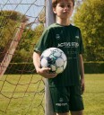 Name It T skjorte   NkmTimo   Grønnere beitemarker   Name It   6 år (116)   T skjorte Armygrønn