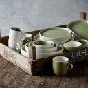 Studio Round North Krus 33 cl Matte White/Shiny Moss