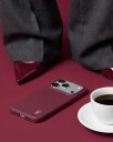 Ideal Of Sweden Silicone MagSafe Case – mobildeksel til iPhone 16 Fine Wine