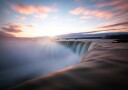 Golden Waterfall Dawn Plakat / 40x50