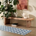 Pappelina Anya teppe River Blue/Vanilla 70 x 300 cm