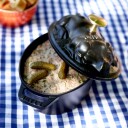 Staub La Cocotte støpejernsgryte 17 cm med griseformet lokk, svart