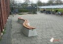 Oval Parkbenk i Naturlig Betong   HeBlad
