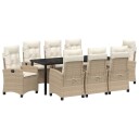 9-delt hagedining-sett med puter i beige laget av poly rattan.