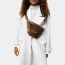 Re:Designed by Dixie Faust Urban bumbag i skinn Woodsmoke