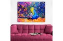 Lerretsbilde 70x100 cm Fargerik påfugl med spredte fjær som skaper en dramatisk effekt Blå / Lilla / Gul