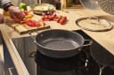 Ballarini Salina serveringspanne med lokk 28 cm, aluminium