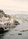 Coastal Village Tranquility plakat Plakat / 70x100cm