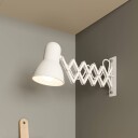 Euluna Vegglampe Harmony med skråstilt lampearm, hvit