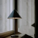 New Works Brolly Bordlampe Stål Svart