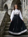 Sølje Tora festdrakt til dame i silver