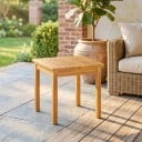 Utendørs sidebord i akasie – 48x48 cm justerbare føtter