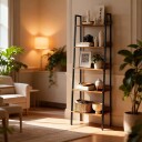5 etasjers stigehylle – plassbesparende oppbevaringsenhet